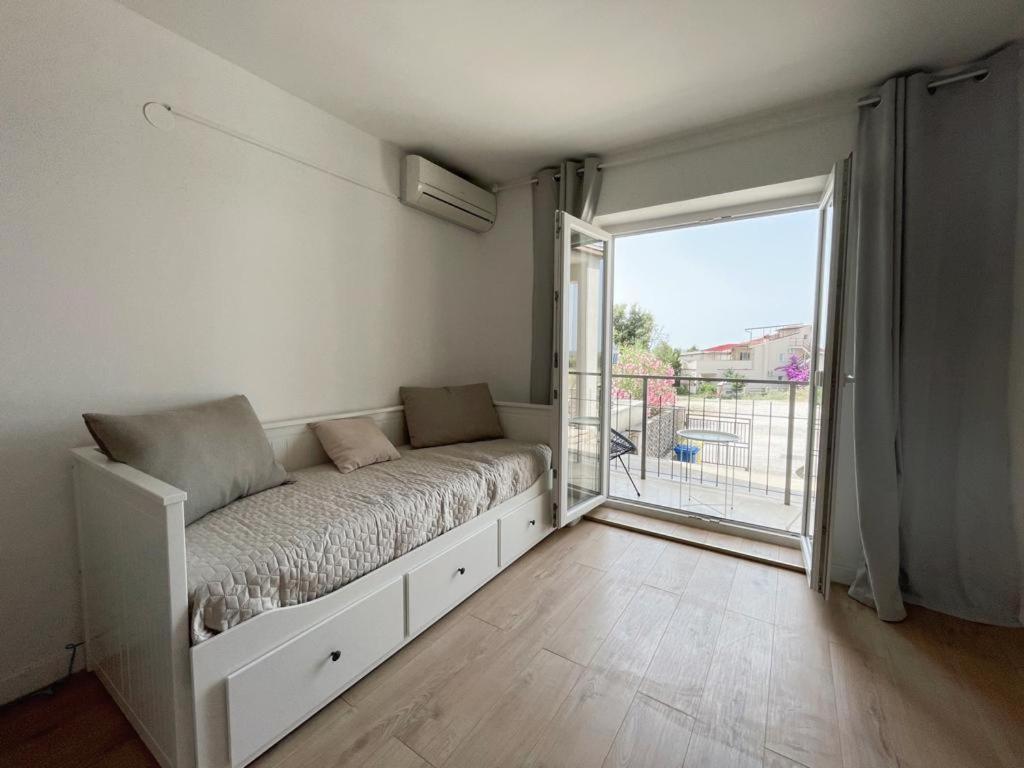Caramel Comforts With Sea View In Stinjan Only 300 Meters From The Beach Pula Bagian luar foto