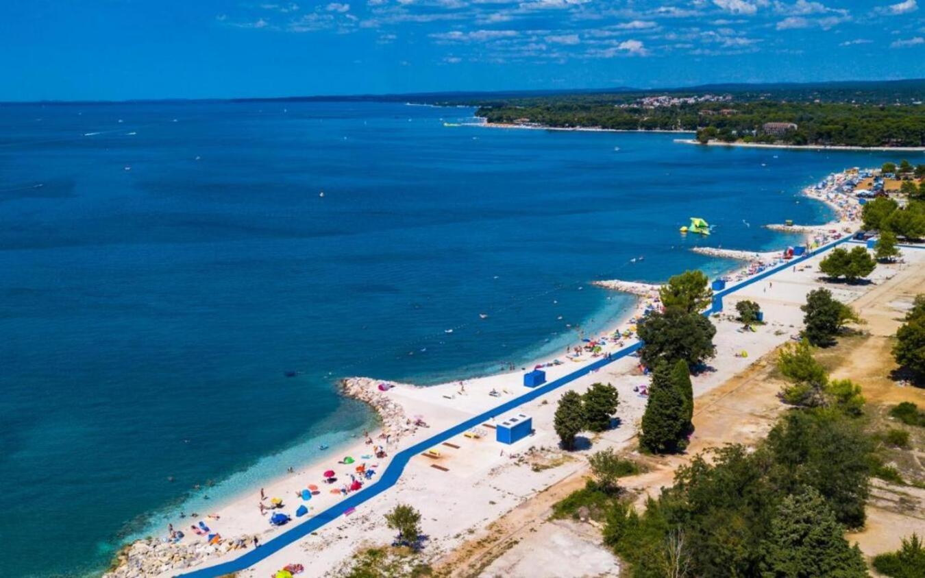 Caramel Comforts With Sea View In Stinjan Only 300 Meters From The Beach Pula Bagian luar foto