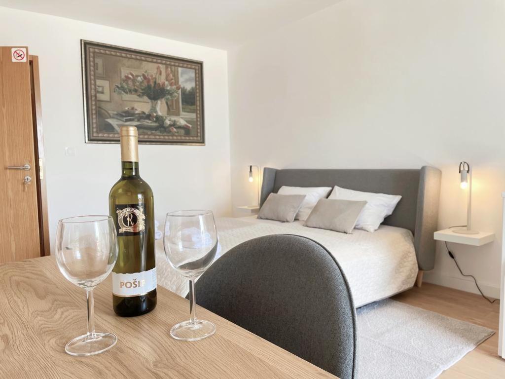 Caramel Comforts With Sea View In Stinjan Only 300 Meters From The Beach Pula Bagian luar foto