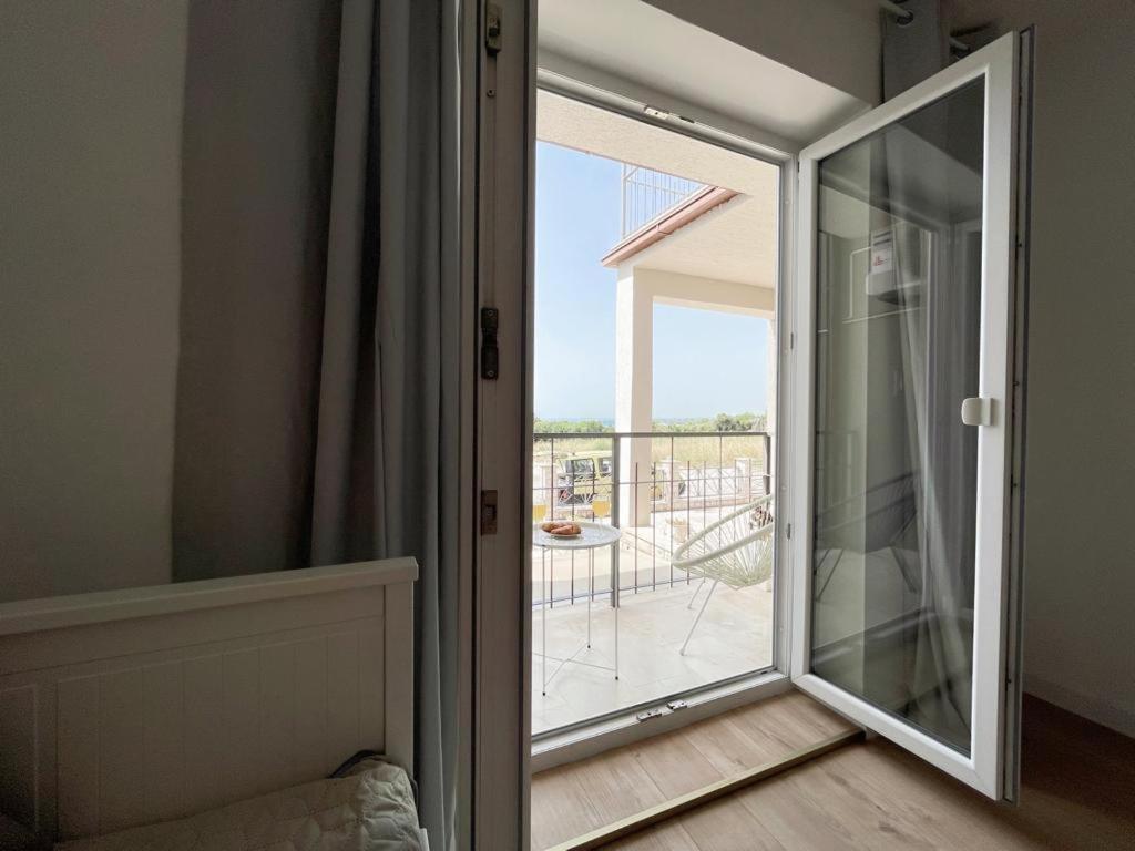 Caramel Comforts With Sea View In Stinjan Only 300 Meters From The Beach Pula Bagian luar foto