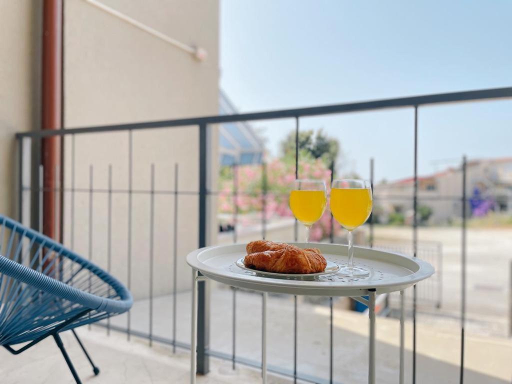 Caramel Comforts With Sea View In Stinjan Only 300 Meters From The Beach Pula Bagian luar foto