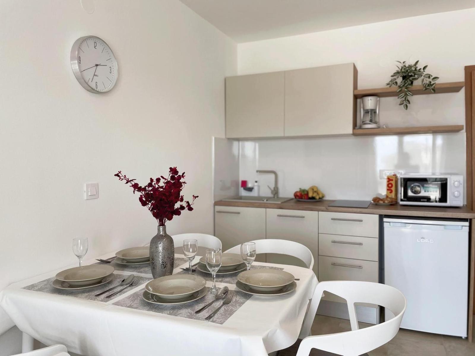 Caramel Comforts With Sea View In Stinjan Only 300 Meters From The Beach Pula Bagian luar foto