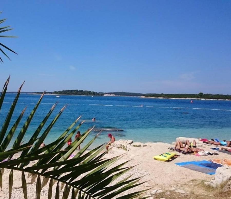 Caramel Comforts With Sea View In Stinjan Only 300 Meters From The Beach Pula Bagian luar foto
